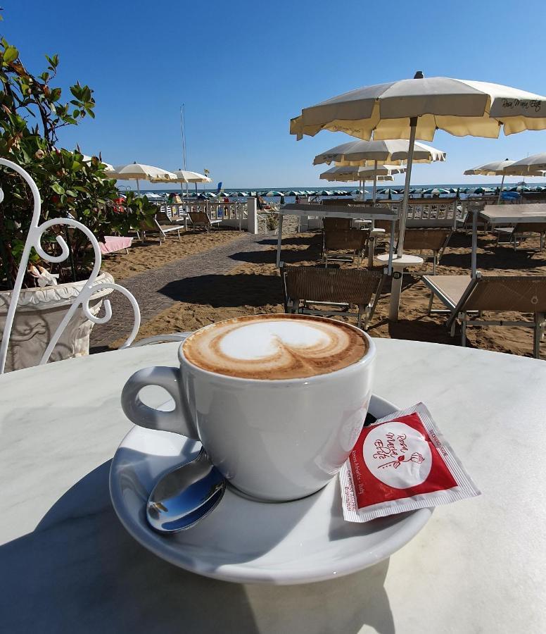 Hotel Rosa Maria Elite Bellaria-Igea Marina Exteriör bild