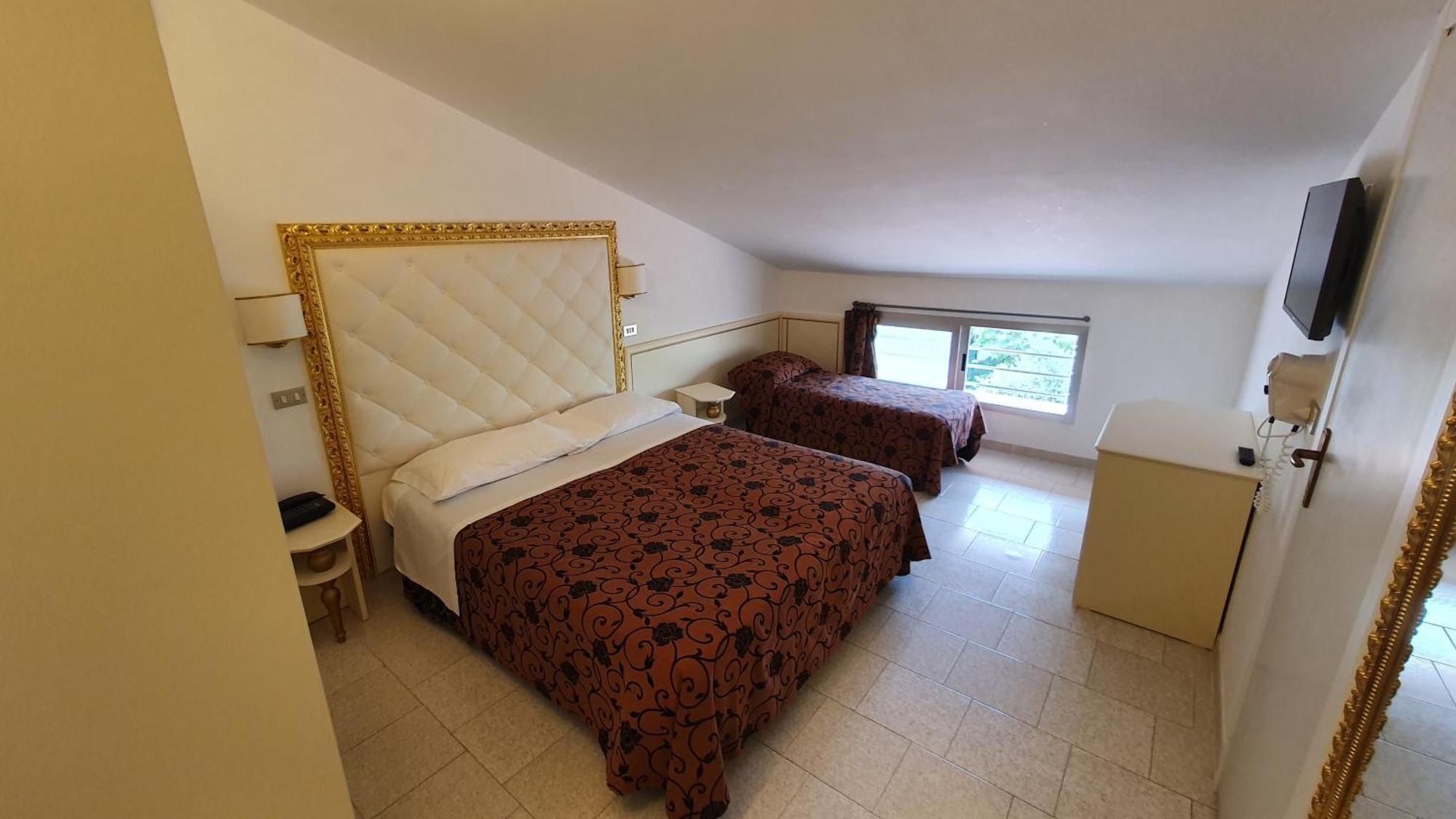 Hotel Rosa Maria Elite Bellaria-Igea Marina Rum bild