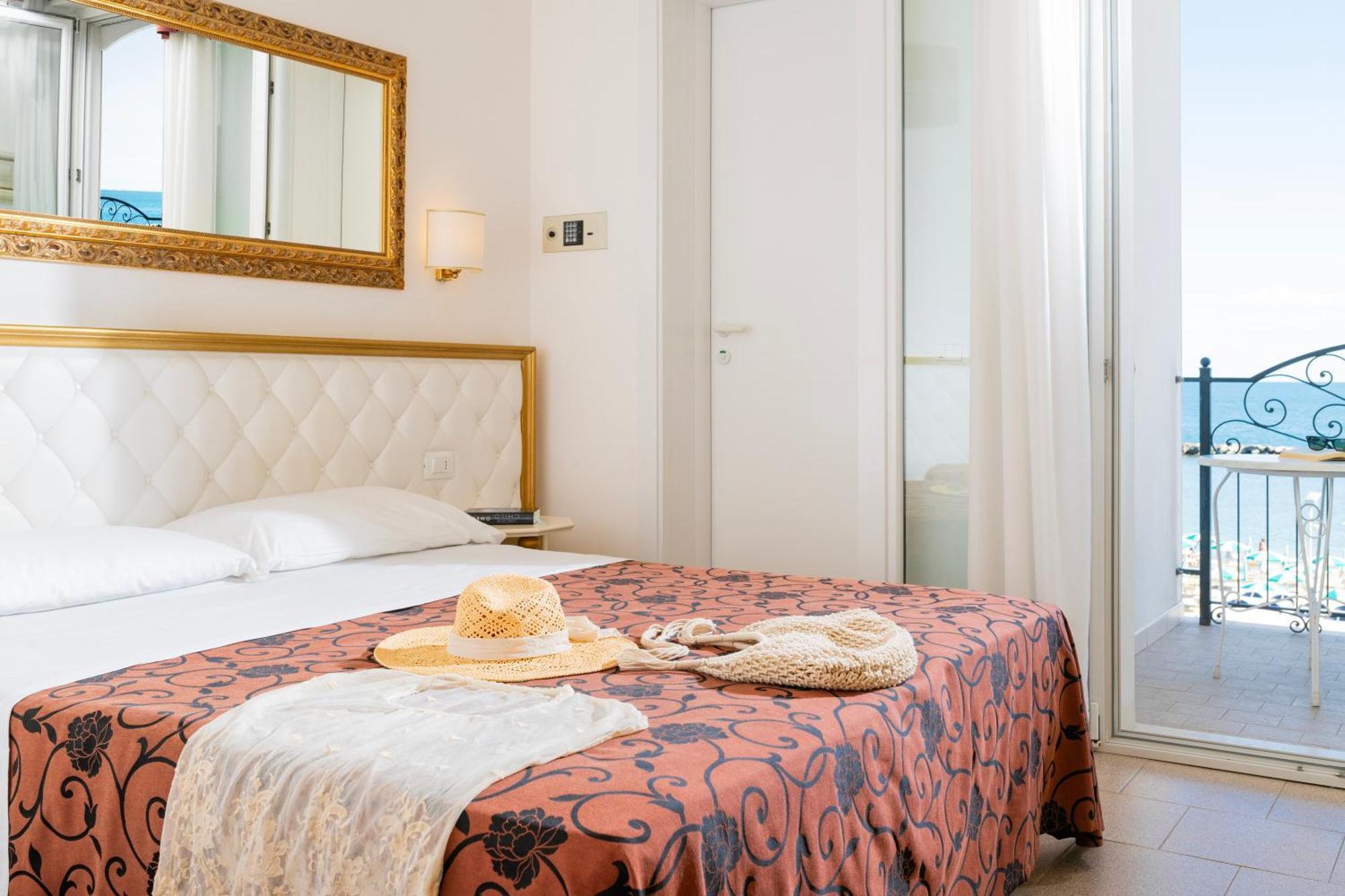 Hotel Rosa Maria Elite Bellaria-Igea Marina Exteriör bild